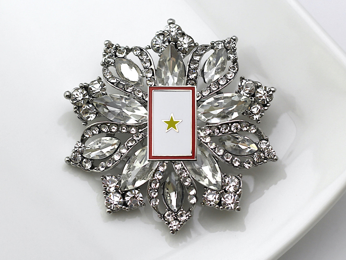 Gold Star Banner Brooch 24F