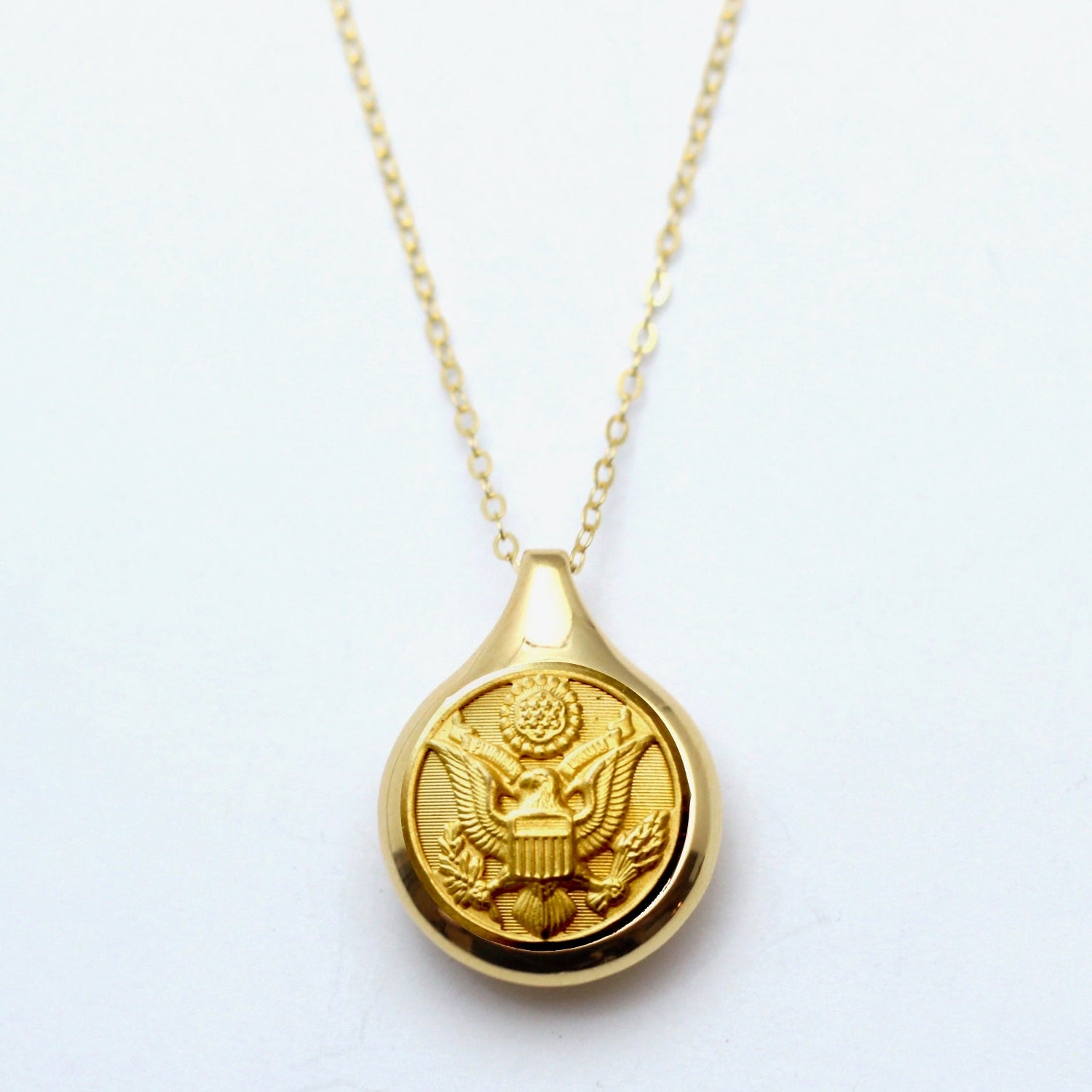 Legacy Collection | Button Sleek Gold Necklace