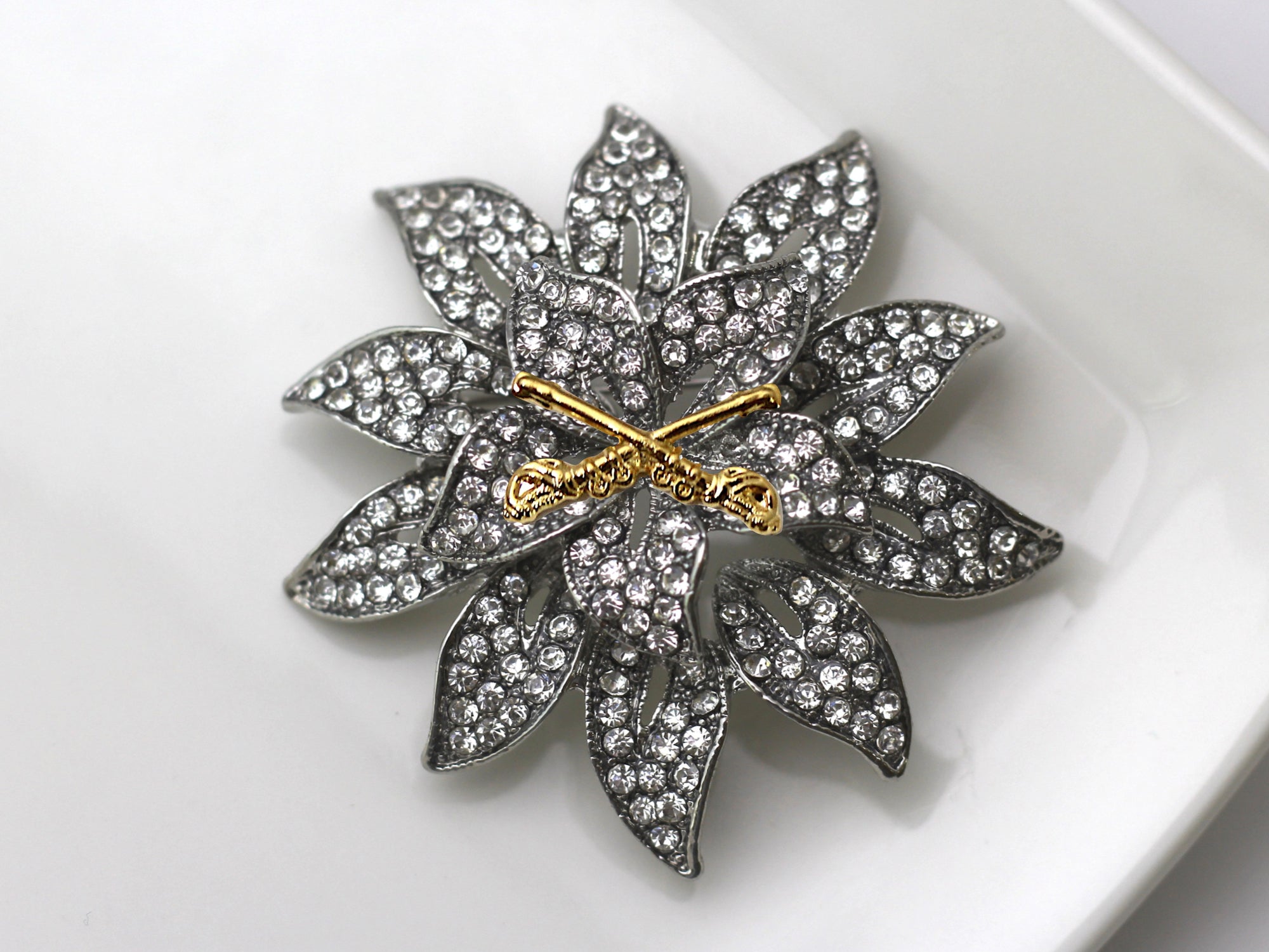 Cavalry Brooch 24H