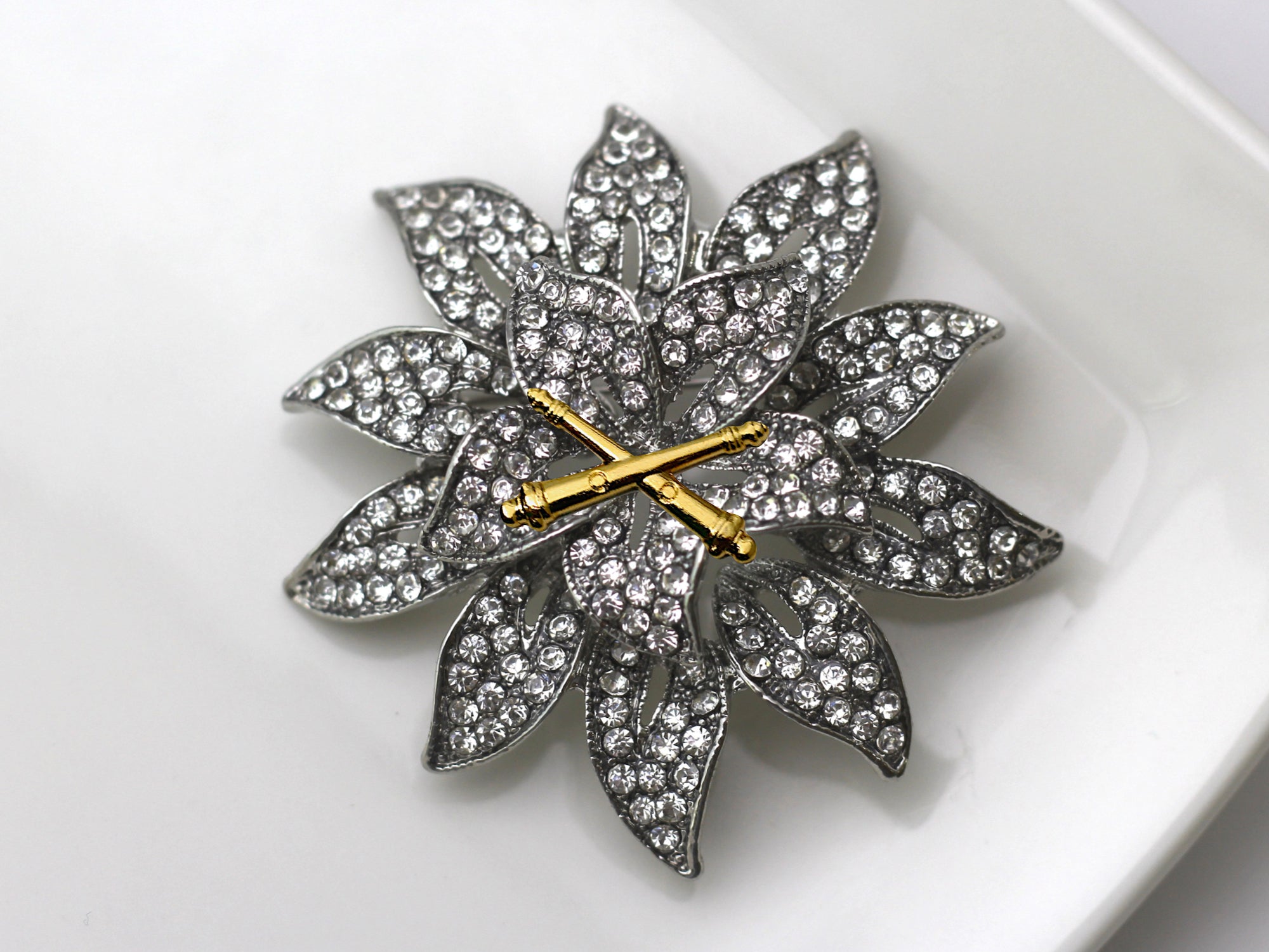 Field Artillery Brooch 24H