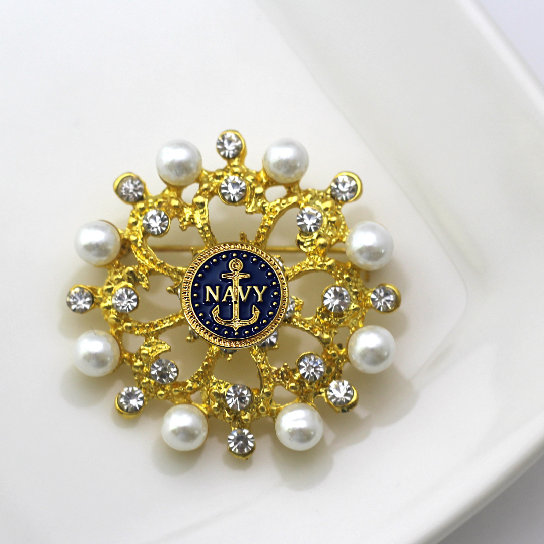 Navy Brooch 10G