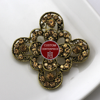 Brooch 13D