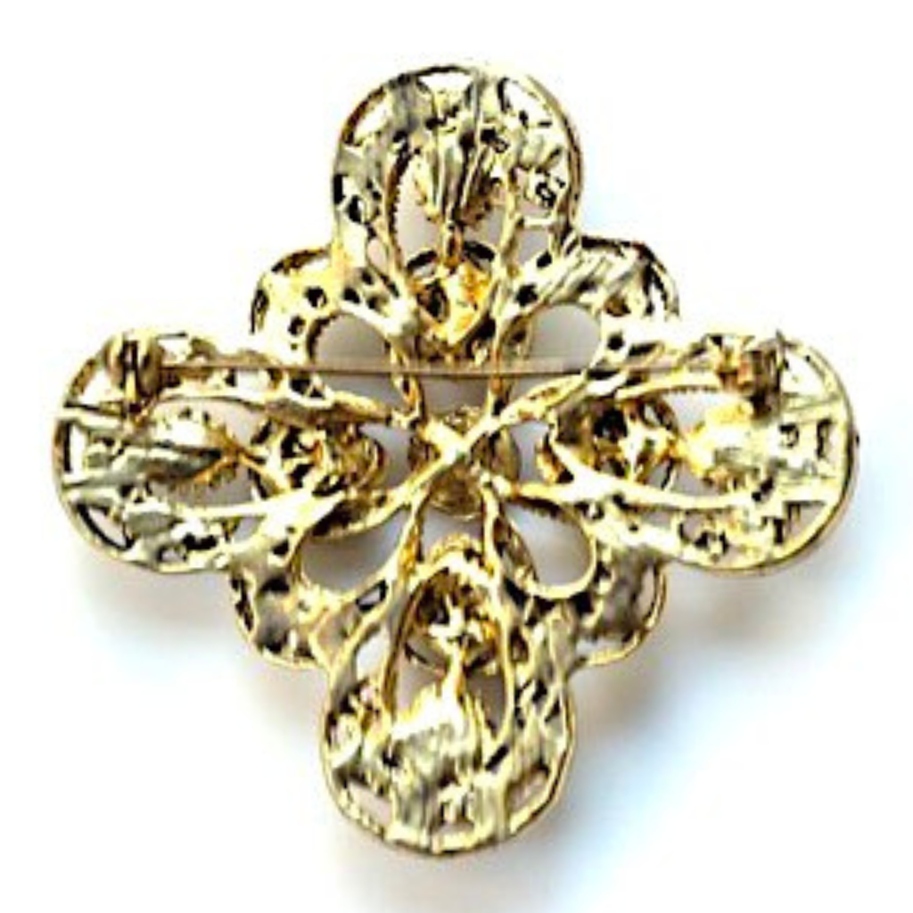 Brooch 13D