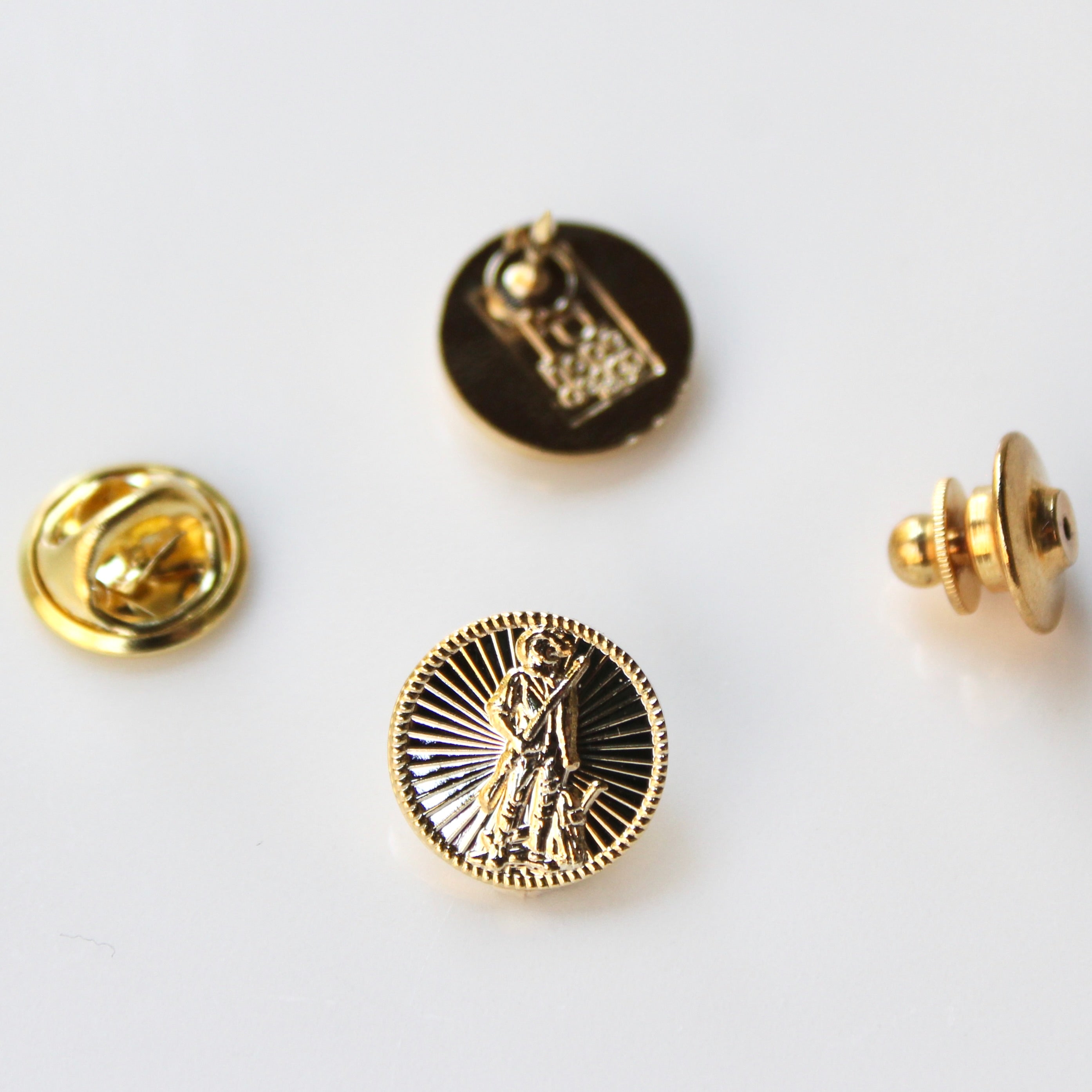 Signature Gold National Guard Lapel Pin