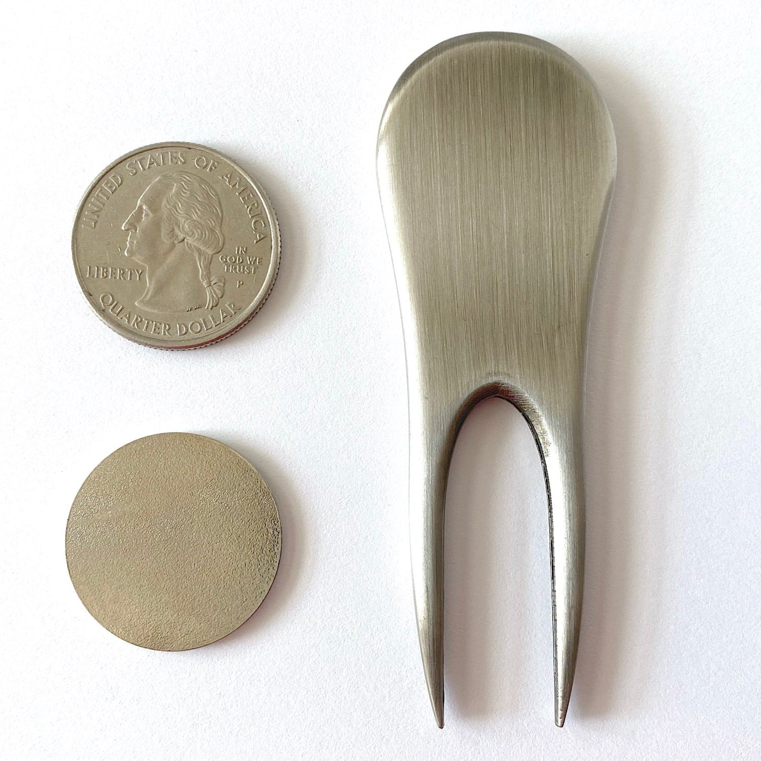 1st Armored Division Golf Divot Tool and Ball Marker