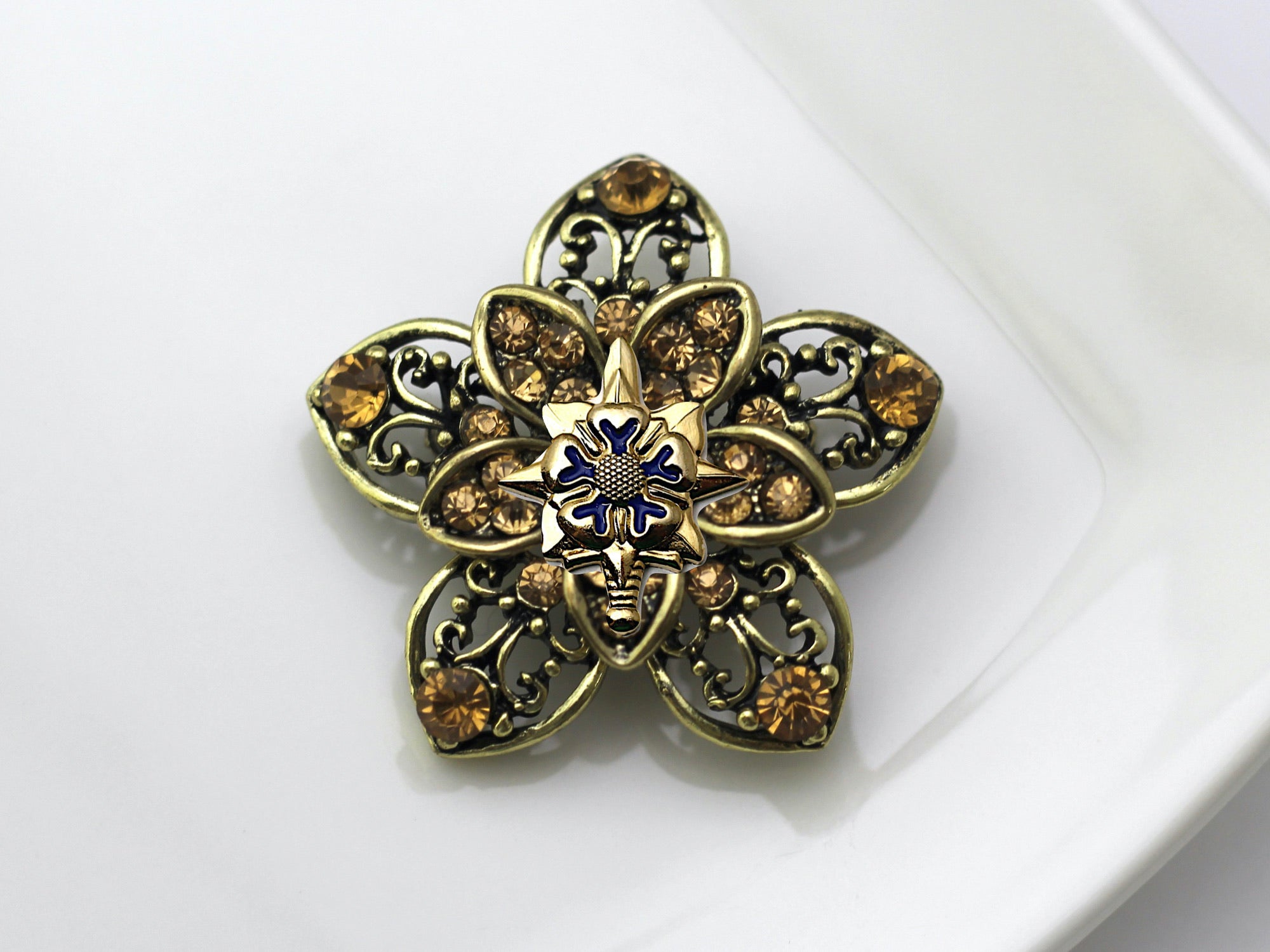 Military Intelligence Brooch 14J