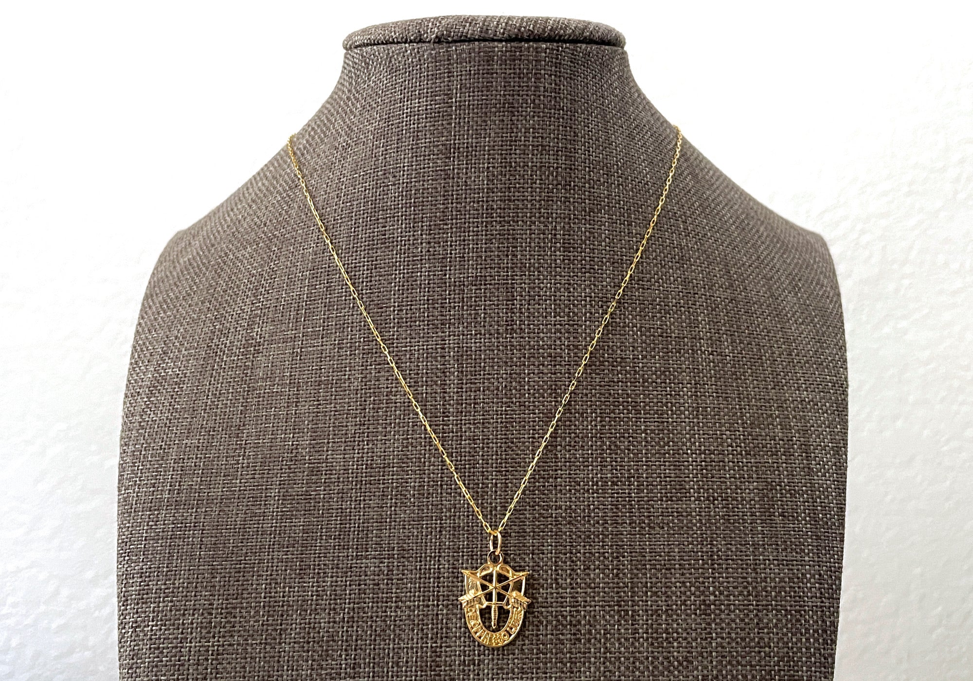 US Army Special Forces 'De Oppresso Liber' (DOL) Gold Charm Necklace