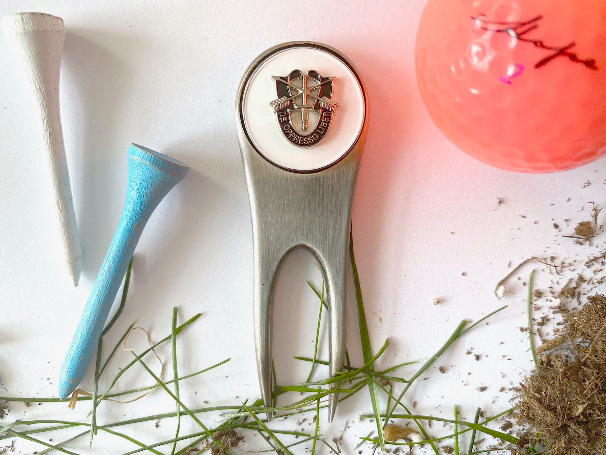 Special Forces 'De Oppresso Liber' (DOL) Golf Divot Tool and Ball Marker