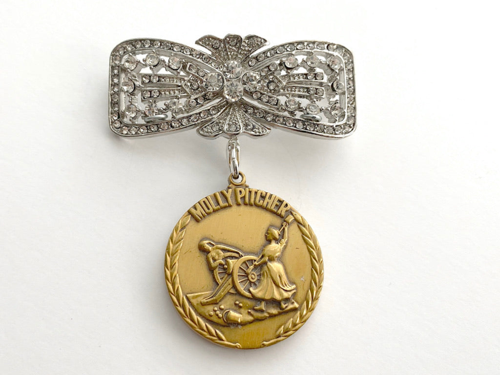 Medallion Brooch Upgrade