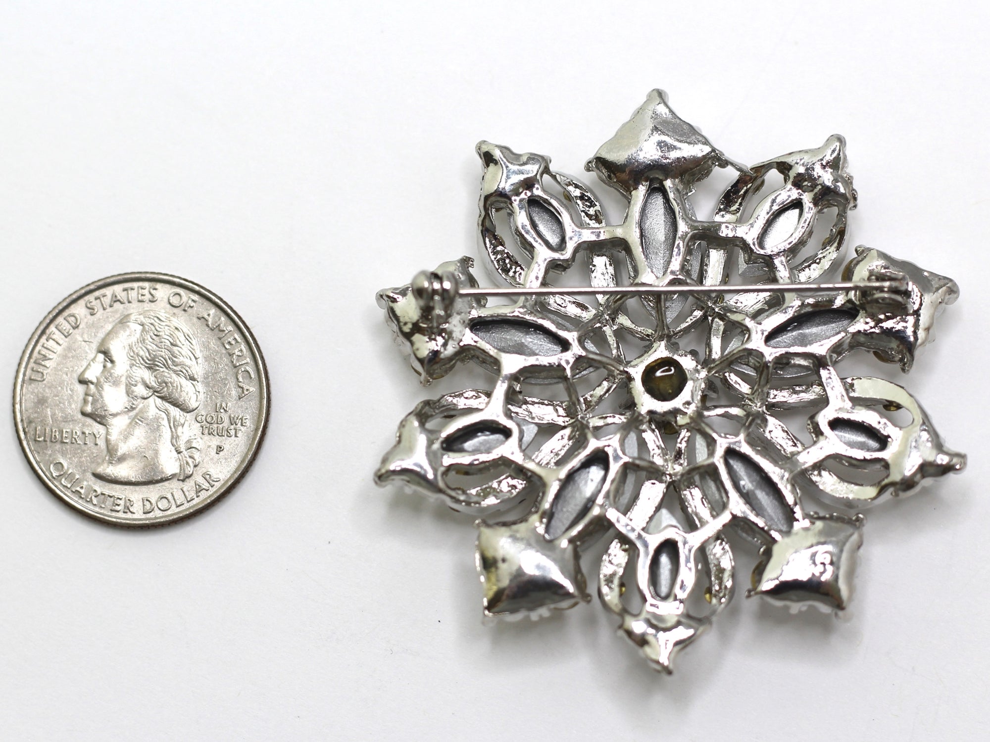 Brooch 24F