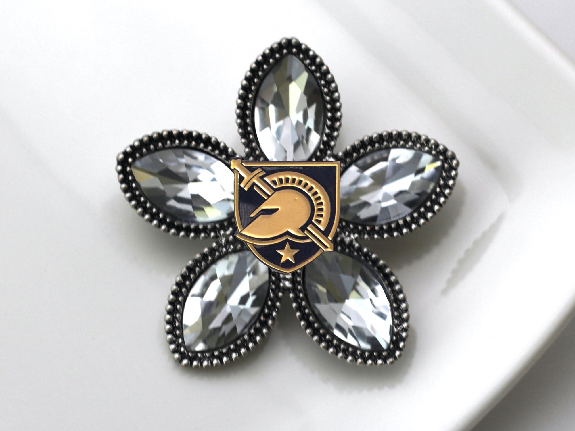 USMA Athletic Logo Brooch 13N