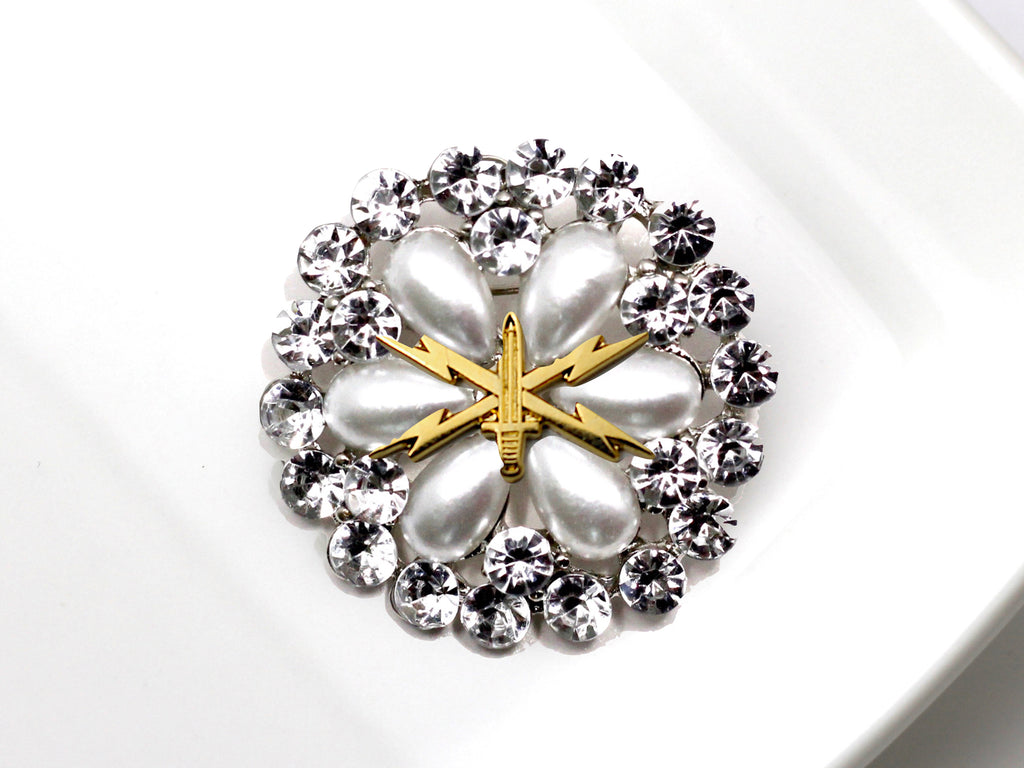 Cyber Brooch 7J