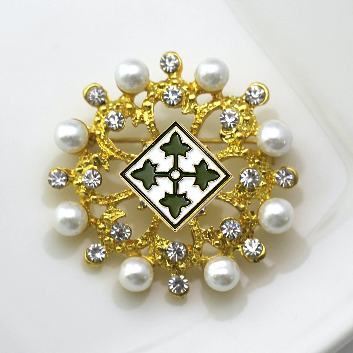 4th Infantry Division Brooch 10G