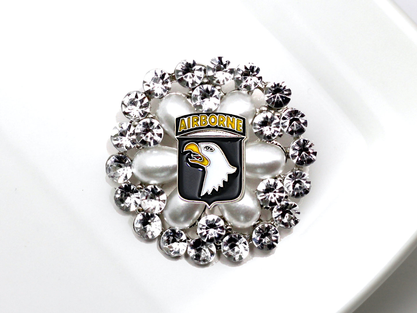 101st Airborne Division Brooch 7J