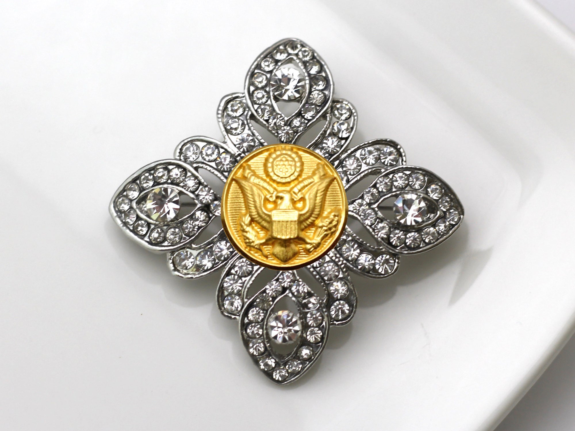 Military Button Brooch 21E