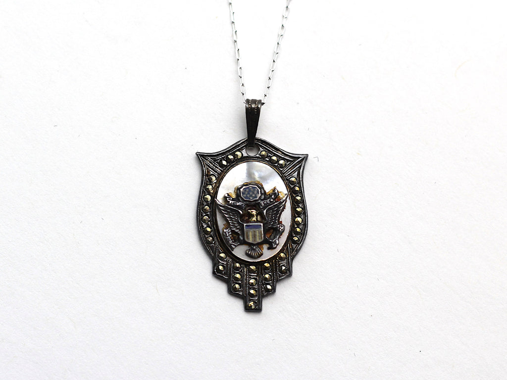 WWII-era Vintage Sweetheart Necklace | Eagle VB104