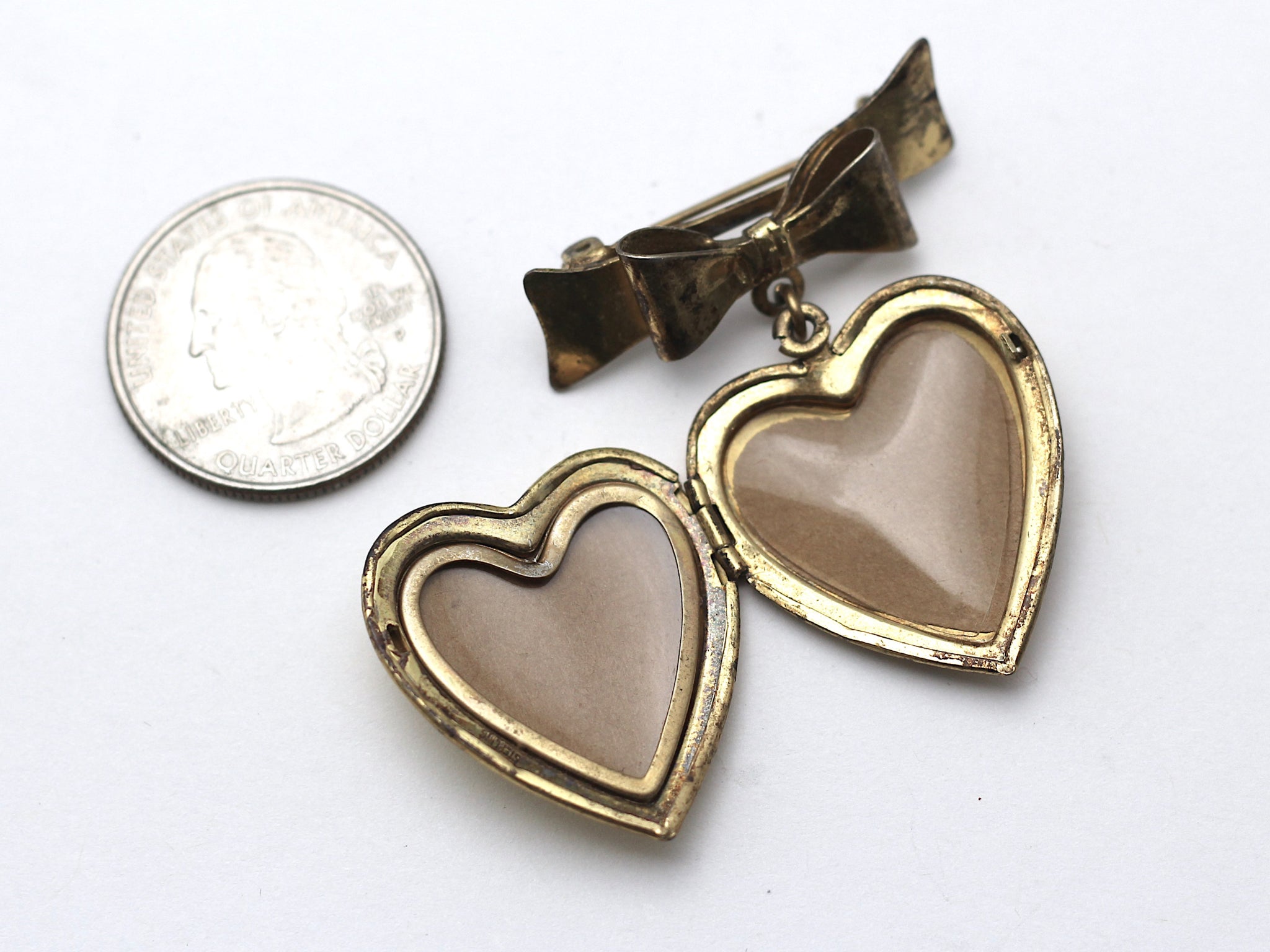 WWII-era Vintage Sweetheart Pin | Eagle Locket VB127
